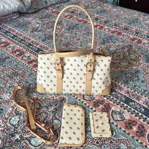 Dooney & Bourke HandBag